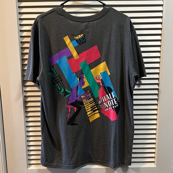 Disney T-Shirt - Picture 2 of 2